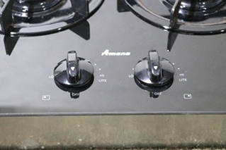 USED AMANA ALZ8590ADB 2 BURNER COOK TOP